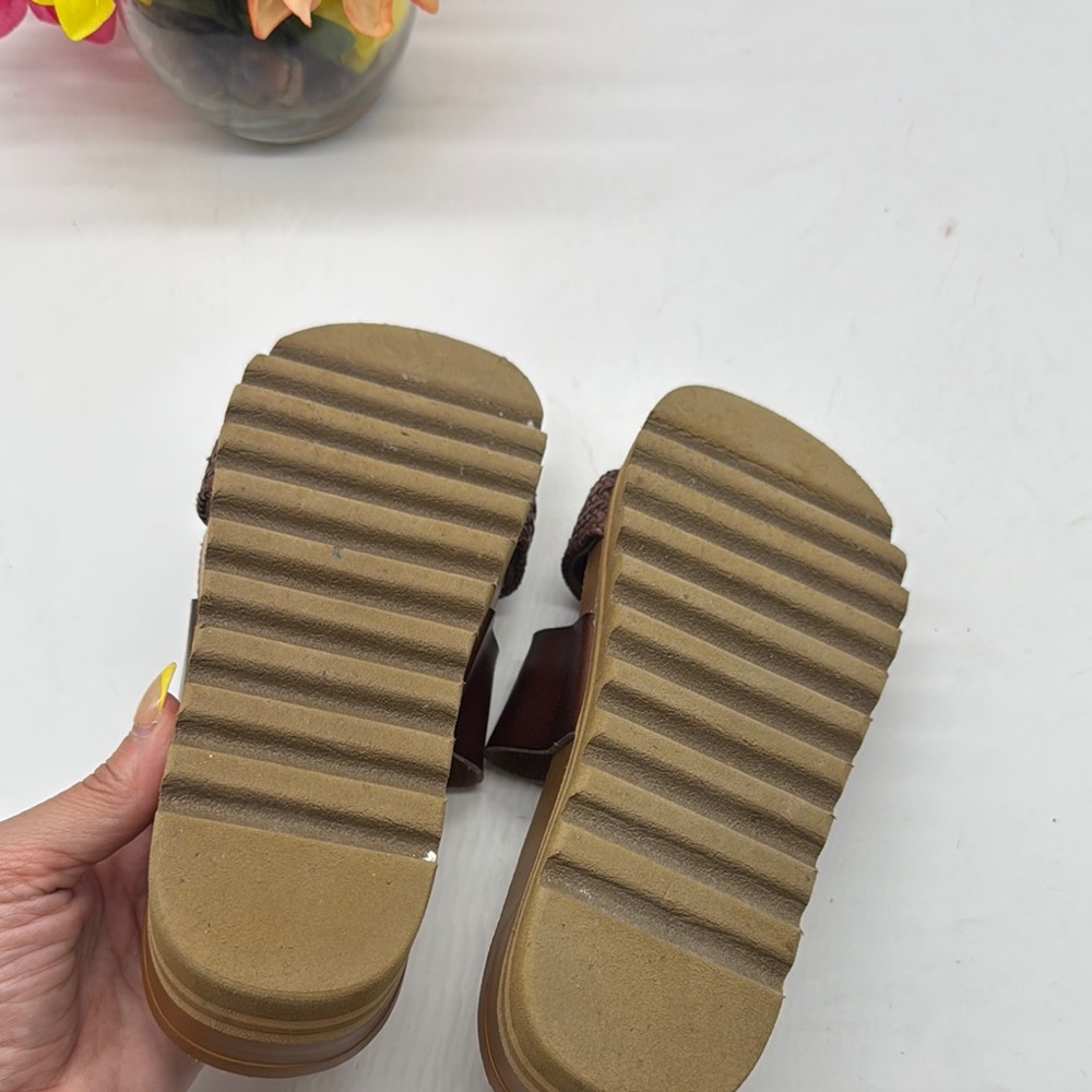 Reef Brown Braided Strap Sandals - Picture 8 of 10